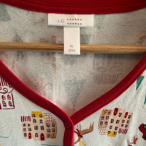 Lauren Conrad Ivory Holiday Village Pajamas Size X-Large ( Christmas, family) - Picture 3 of 7